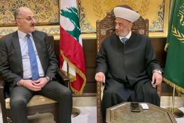 استقبل مفتي الجمهورية اللبنانية الشيخ عبد اللطيف دريان في دار الفتوى  النائب بلال عبد الله