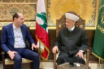 استقبل مفتي الجمهورية اللبنانية الشيخ عبد اللطيف دريان في دار الفتوى النائب حسن مراد