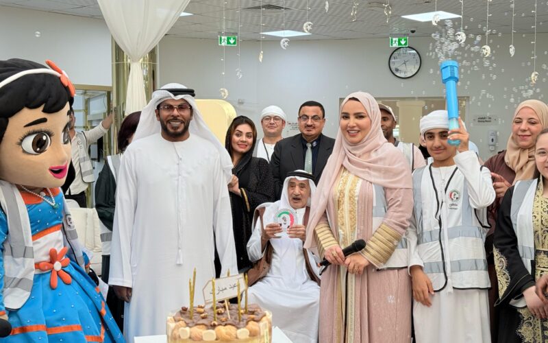 الممثل الرسمي للمركز العربي الأوروبي يشارك في مبادرة “فرحتهم عيدنا” بدار رعاية المسنين في الشارقة