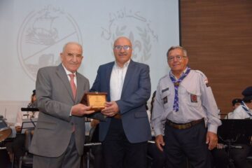 كشاف الجراح يُكرم النواب: د. أسامة سعد ود. عبد الرحمن البزري والسيدة بهية الحريري، ود. حازم بديع وفاعليات جنوبية والسيد نادر عزام