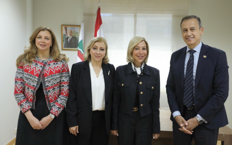 اللبنانية الأولى السيدة نعمت عون رئيسة الهيئة الوطنية لشؤون المرأة اللبنانية تلتقي  السيّد معزّ دريد المدير الإقليمي بالنيابة لهيئة الأمم المتحدة للمرأة في الدول العربية.