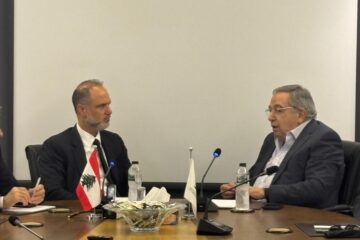 وزير النقل يزور جمعية الصناعيين والبحث تركز  على زيادة الإستثمار الصناعي وتشغيل مطار القليعات وتركيب السكانر